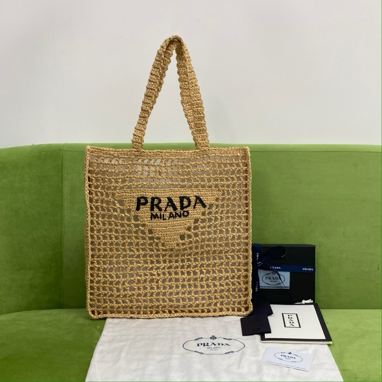 Prada_1BG393
